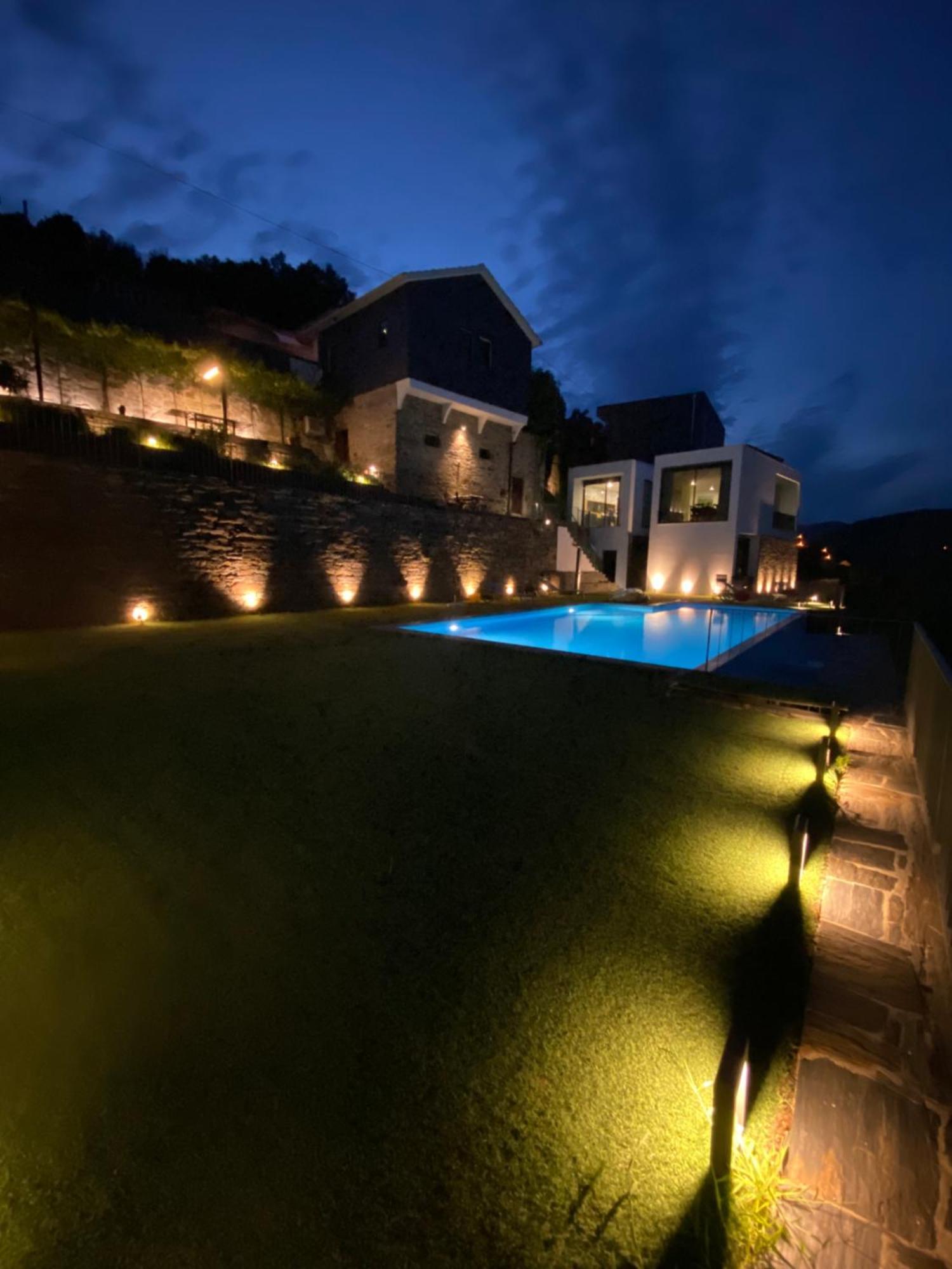 Casa Foz Do Corgo - Private Pool, Gardens And River Access Peso da Régua Zewnętrze zdjęcie